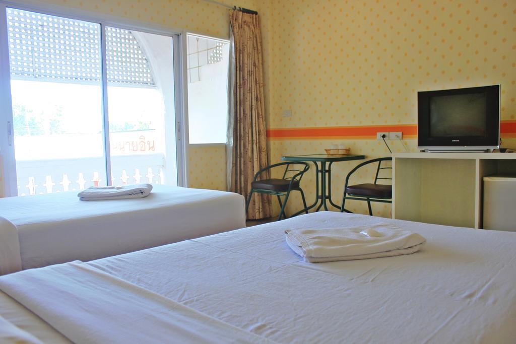 Be Fine Guesthouse Phuket Room photo