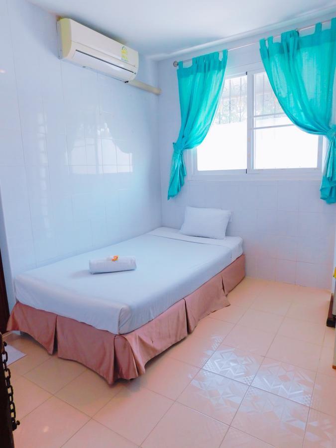 Be Fine Guesthouse Phuket Exterior photo