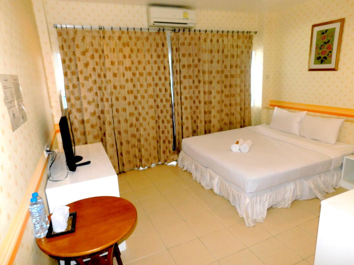 Be Fine Guesthouse Phuket Exterior photo
