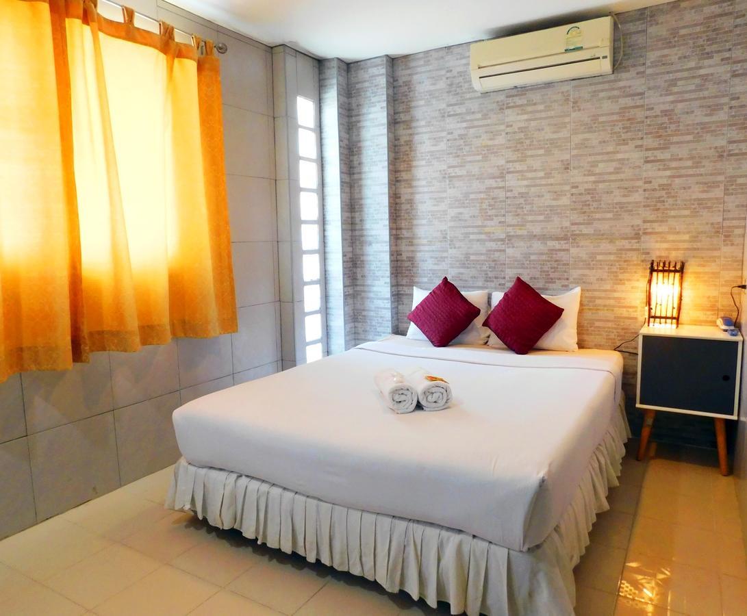 Be Fine Guesthouse Phuket Exterior photo