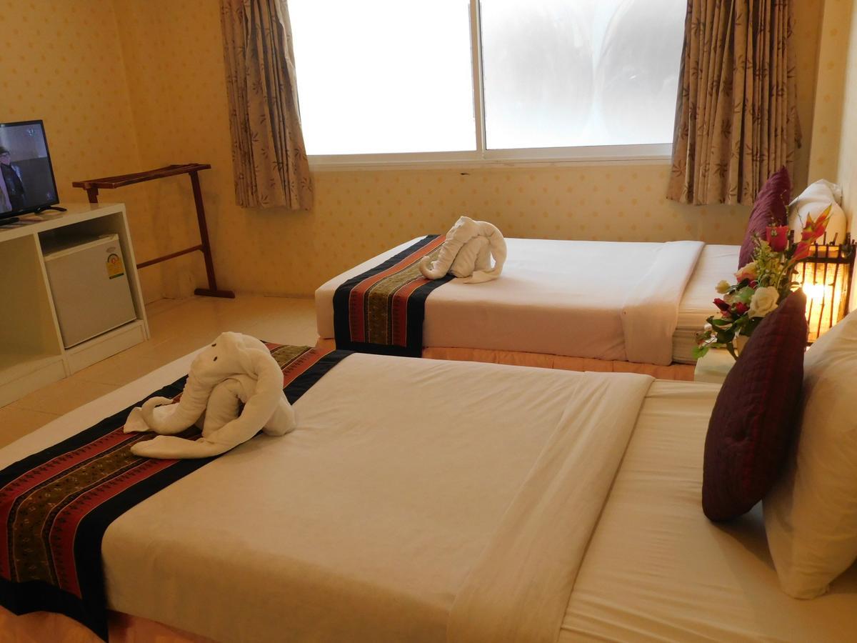 Be Fine Guesthouse Phuket Exterior photo