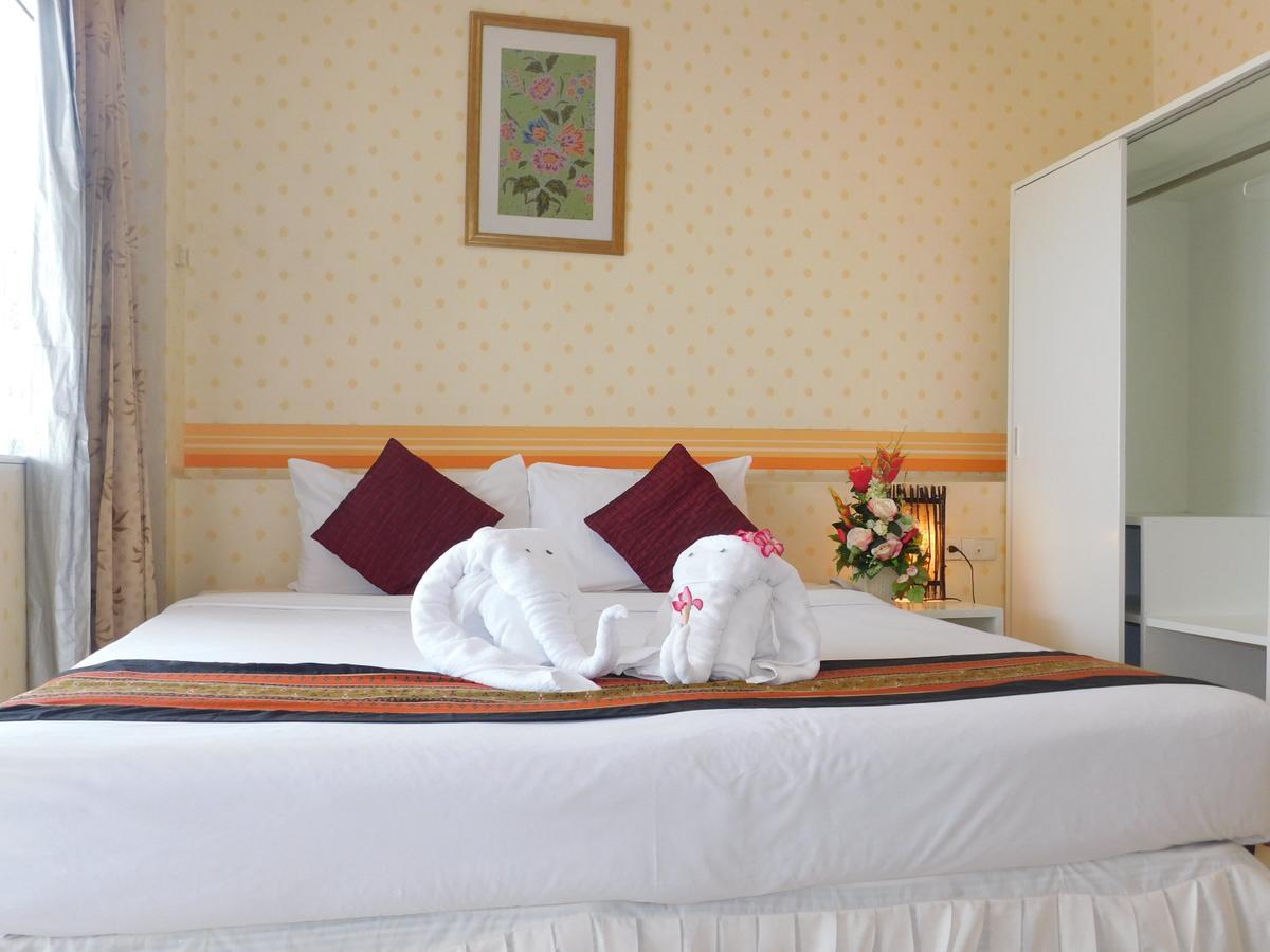 Be Fine Guesthouse Phuket Exterior photo